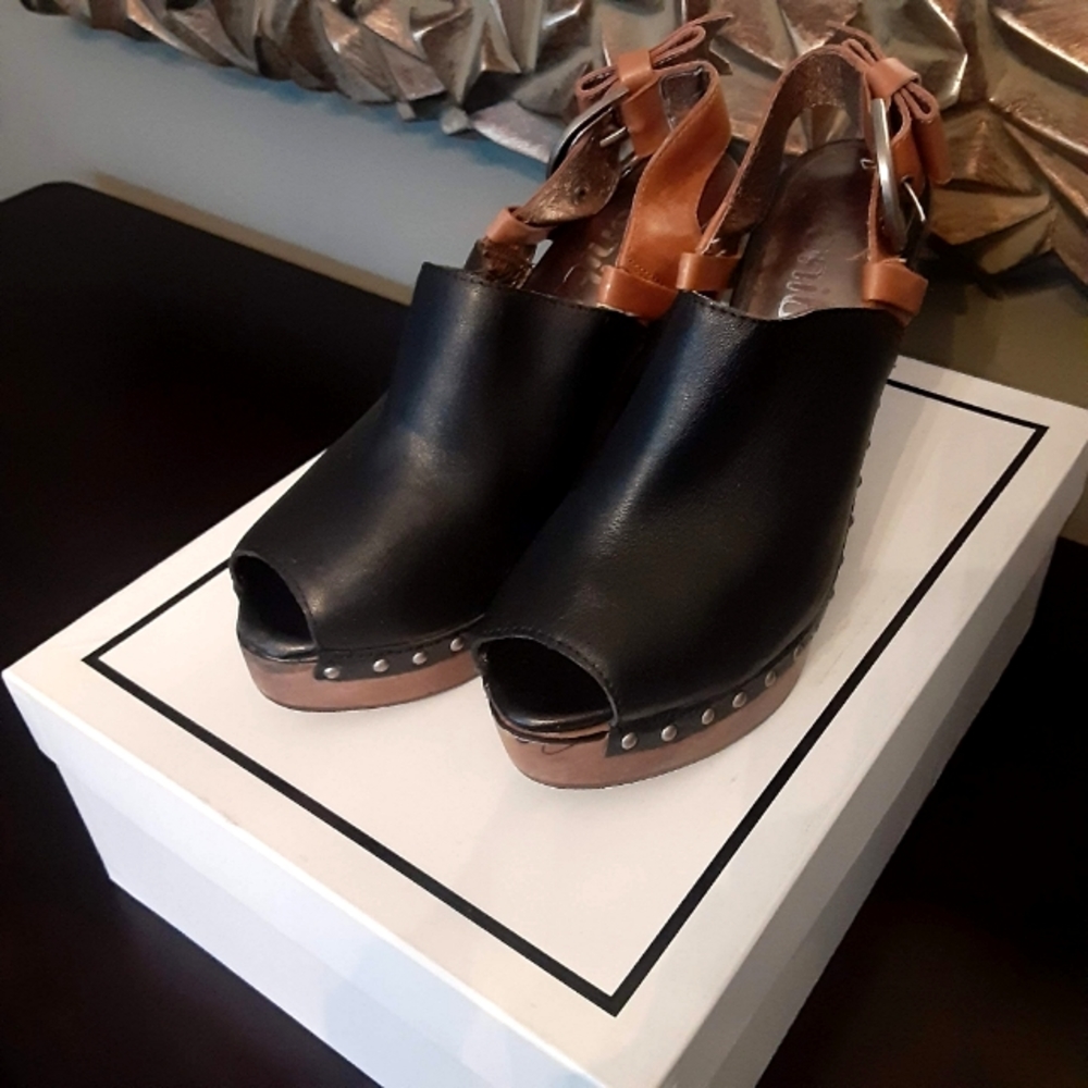 Daniblack open toe black and brown leather clogs .size 6 US